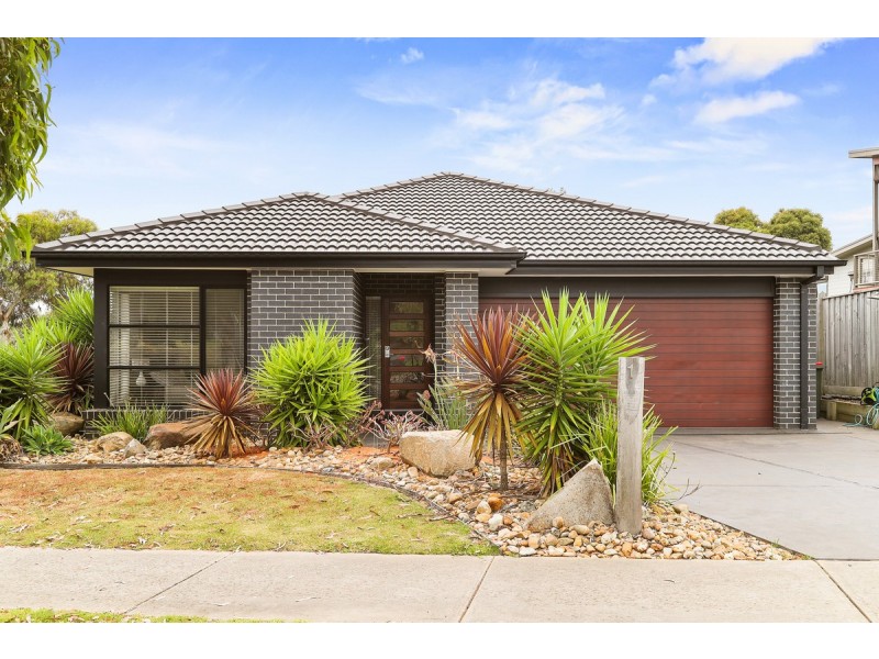 1 Curlew Way, Cowes VIC 3922