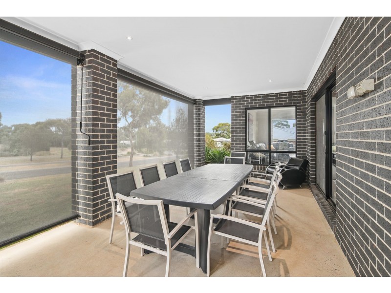 1 Curlew Way, Cowes VIC 3922