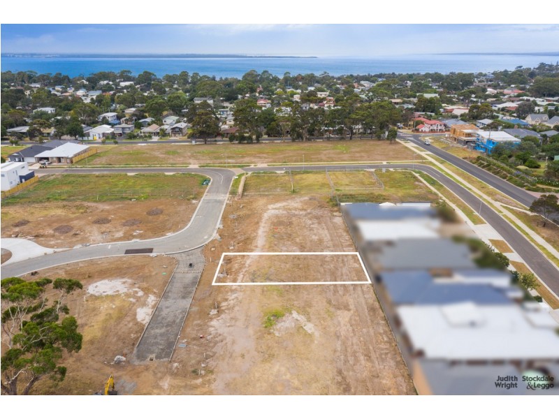 3 Turnstone Place, Cowes VIC 3922