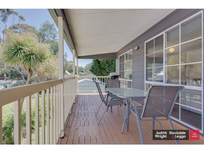 104 Scenic Drive, Cowes VIC 3922