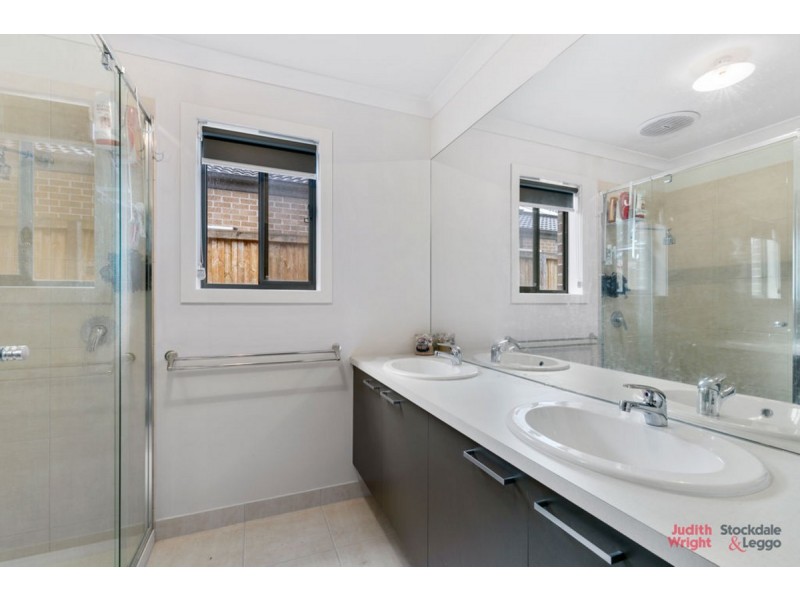 15 Elvington Avenue, Cowes VIC 3922