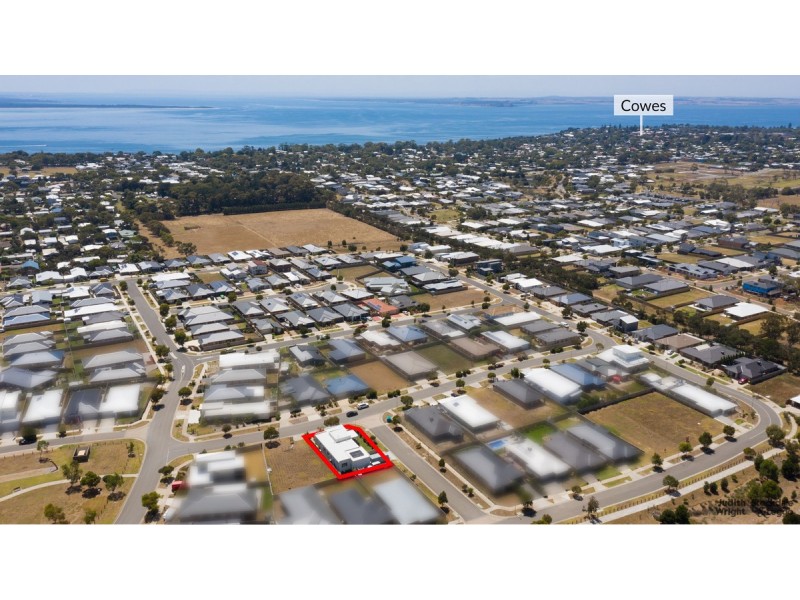 6 Grampian Boulevard, Cowes VIC 3922