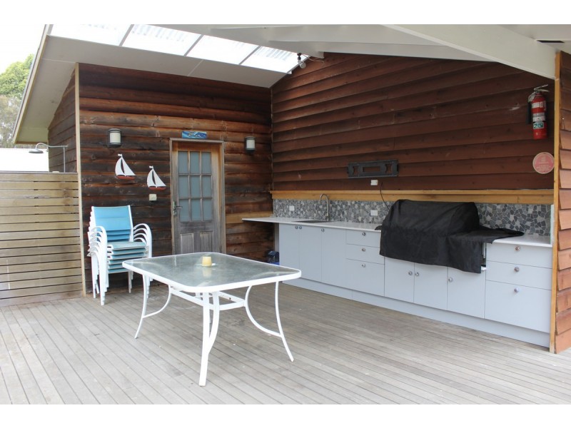 17 Angelina Avenue, Ventnor VIC 3922