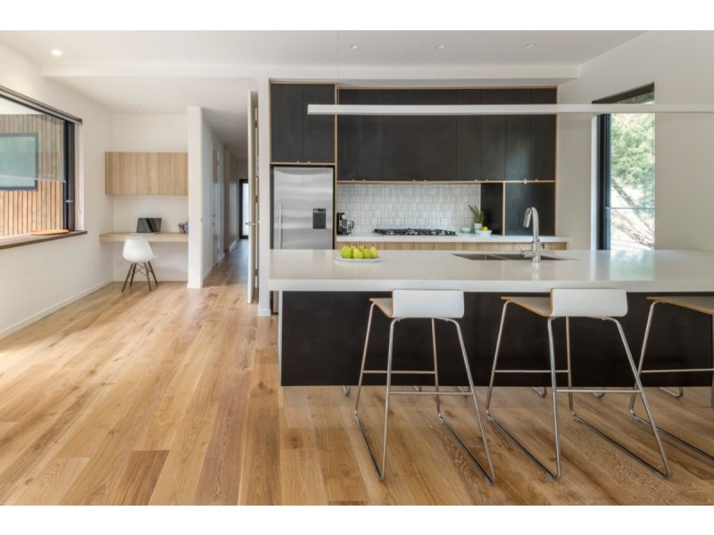 8 Woodland Avenue, Silverleaves VIC 3922