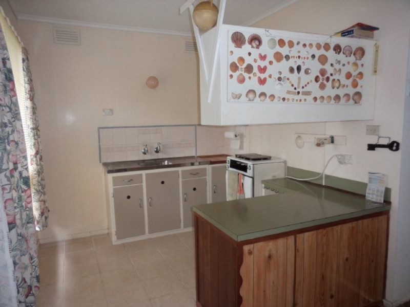 14 Dolphin Drive, Smiths Beach VIC 3922