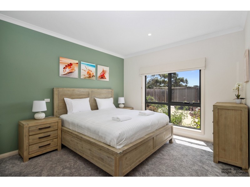 22 Anthony Court, Cowes VIC 3922