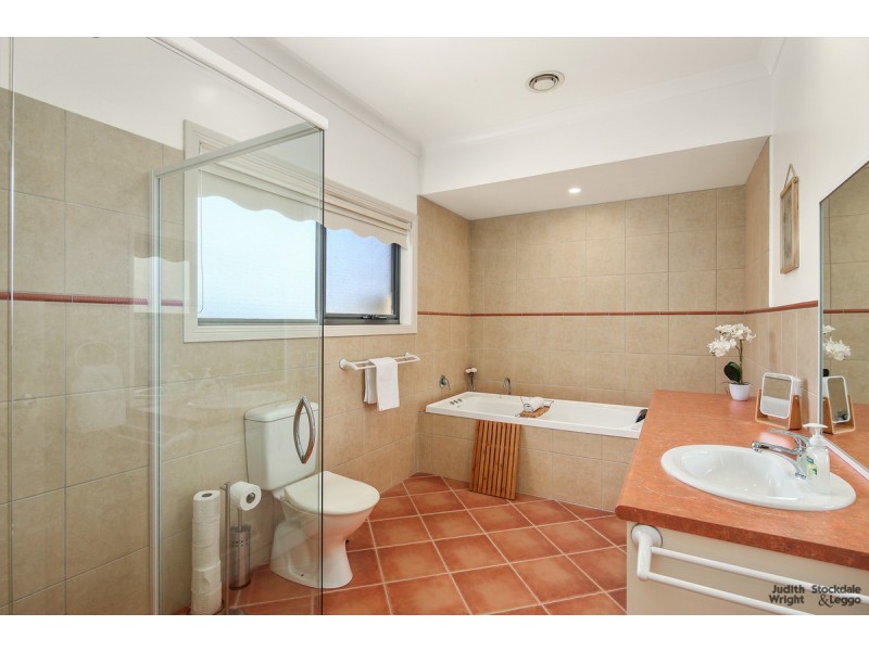 22 Anthony Court, Cowes VIC 3922
