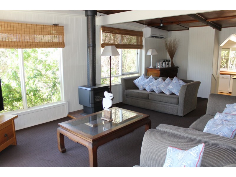 17 Broadbeach Road, Cape Woolamai VIC 3925