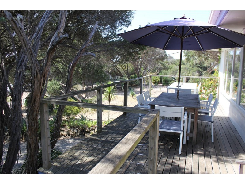 17 Broadbeach Road, Cape Woolamai VIC 3925