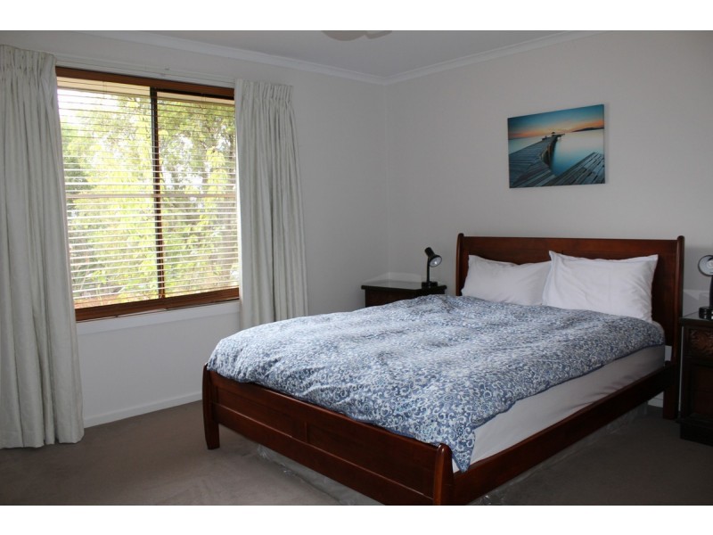 1/42 Walton Street, Cowes VIC 3922