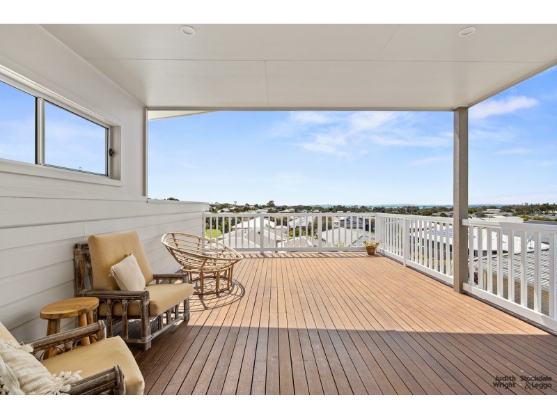 12 Echidna Grove, Cowes VIC 3922