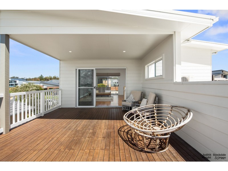 12 Echidna Grove, Cowes VIC 3922