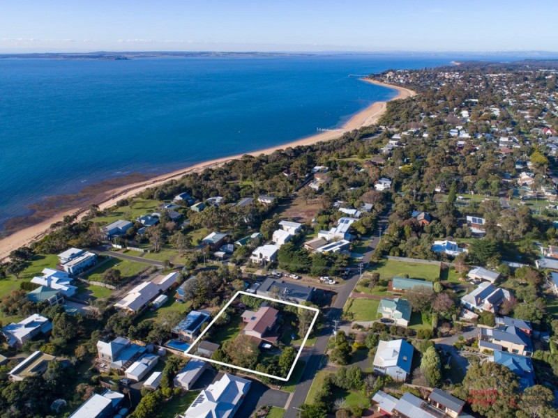 23-25 Chillingworth Road, Cowes VIC 3922