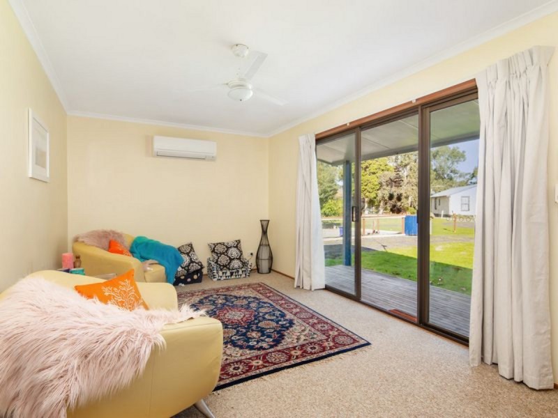 6 Seal Court, Cowes VIC 3922