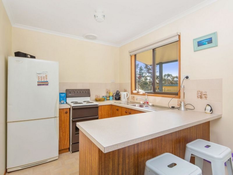 6 Seal Court, Cowes VIC 3922