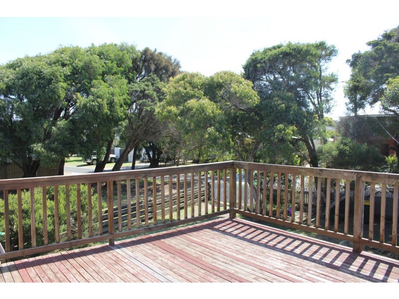 15 Bondi Avenue, Cape Woolamai VIC 3925