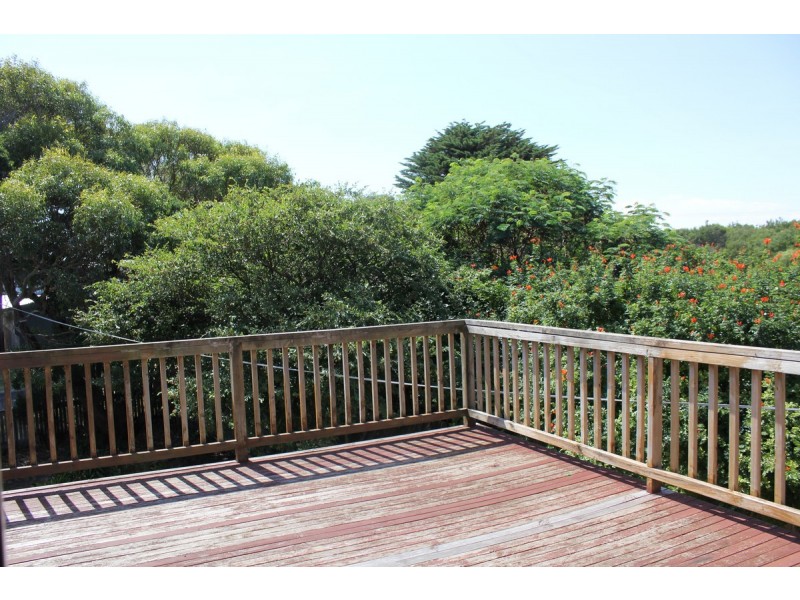 15 Bondi Avenue, Cape Woolamai VIC 3925