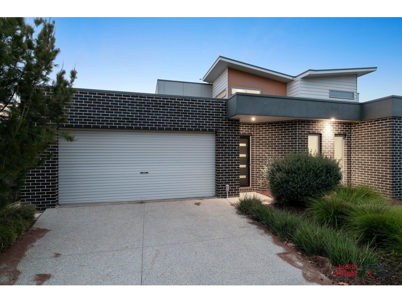 30 Birch Crescent, Cowes VIC 3922