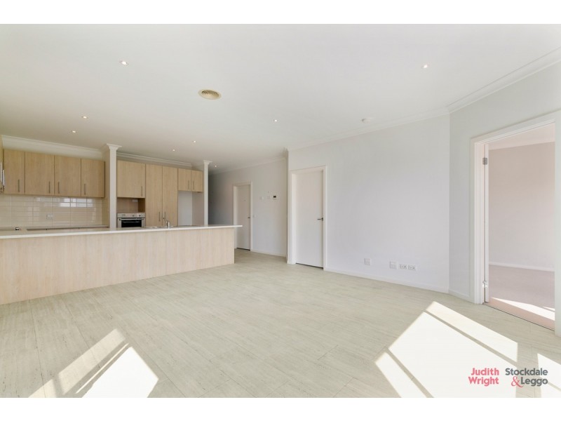 7 Whimbrel Way, Cowes VIC 3922