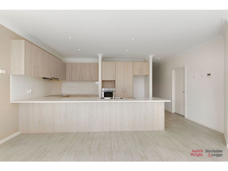 7 Whimbrel Way, Cowes VIC 3922