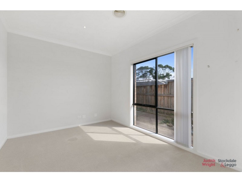 7 Whimbrel Way, Cowes VIC 3922