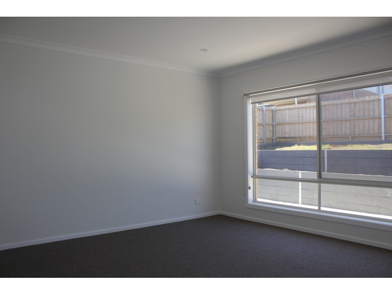 8 Norfolk Rise, San Remo VIC 3925