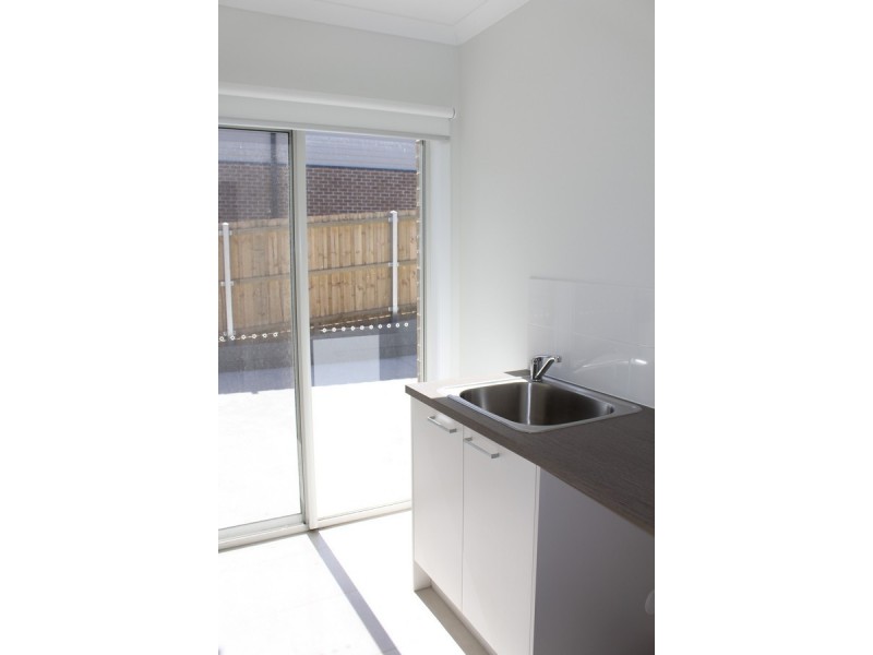 8 Norfolk Rise, San Remo VIC 3925