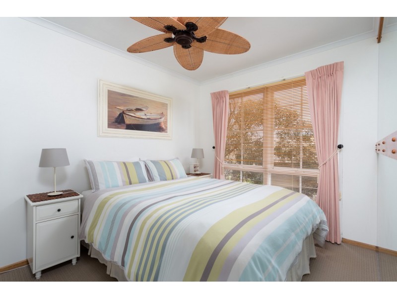 2 Seaview Crescent, Surf Beach VIC 3922