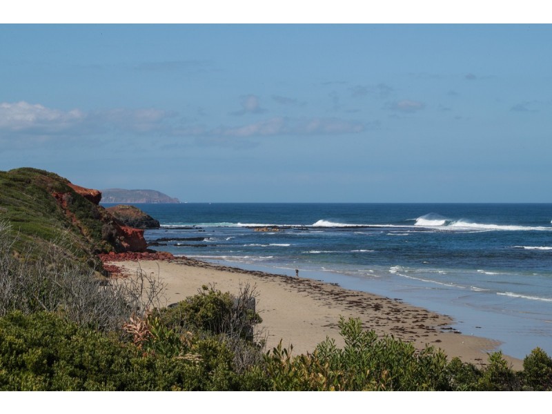 5 Beach Court, Smiths Beach VIC 3922