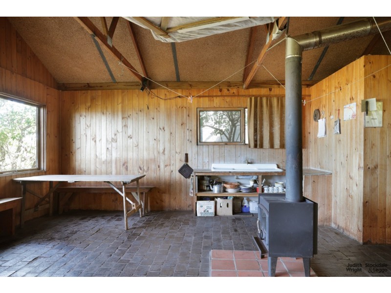 5 Beach Court, Smiths Beach VIC 3922