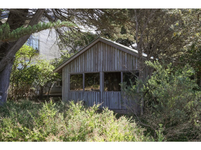 5 Beach Court, Smiths Beach VIC 3922