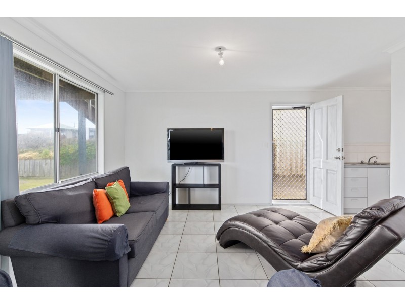 7 Links Street, Surf Beach VIC 3922