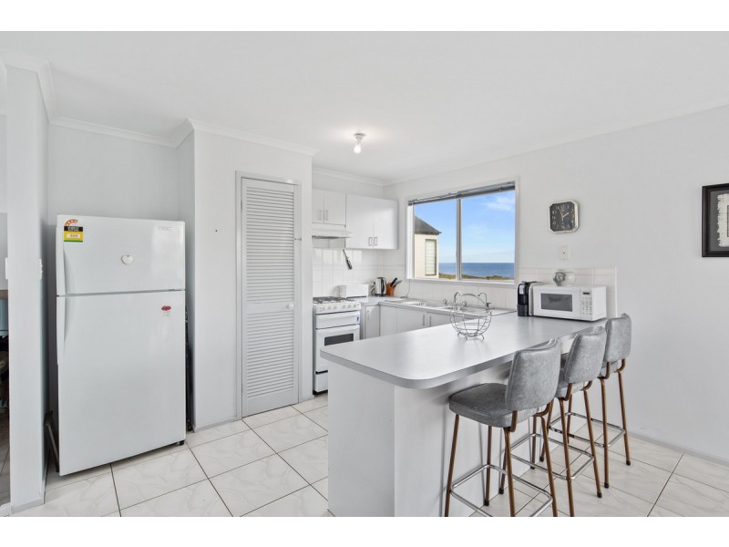 7 Links Street, Surf Beach VIC 3922