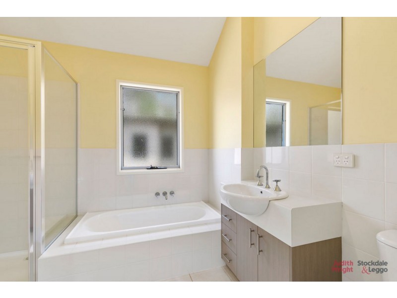 2/16 Beach Road, Rhyll VIC 3923