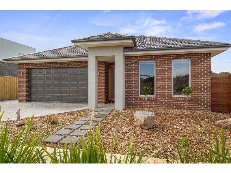 15 Curlew Way, Cowes VIC 3922