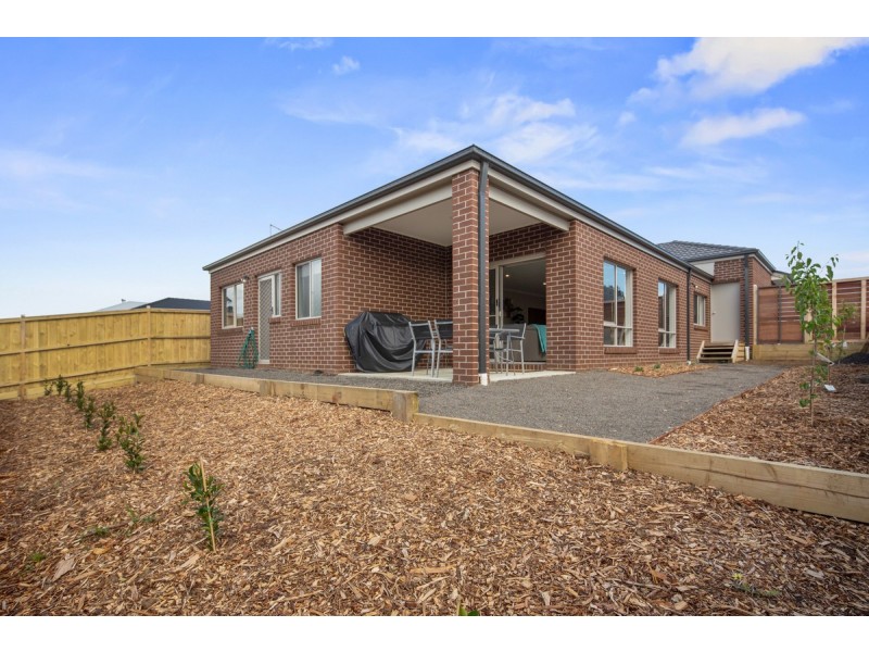 15 Curlew Way, Cowes VIC 3922