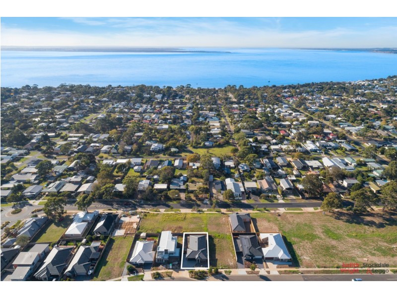 15 Curlew Way, Cowes VIC 3922