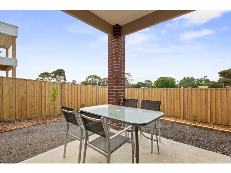 15 Curlew Way, Cowes VIC 3922