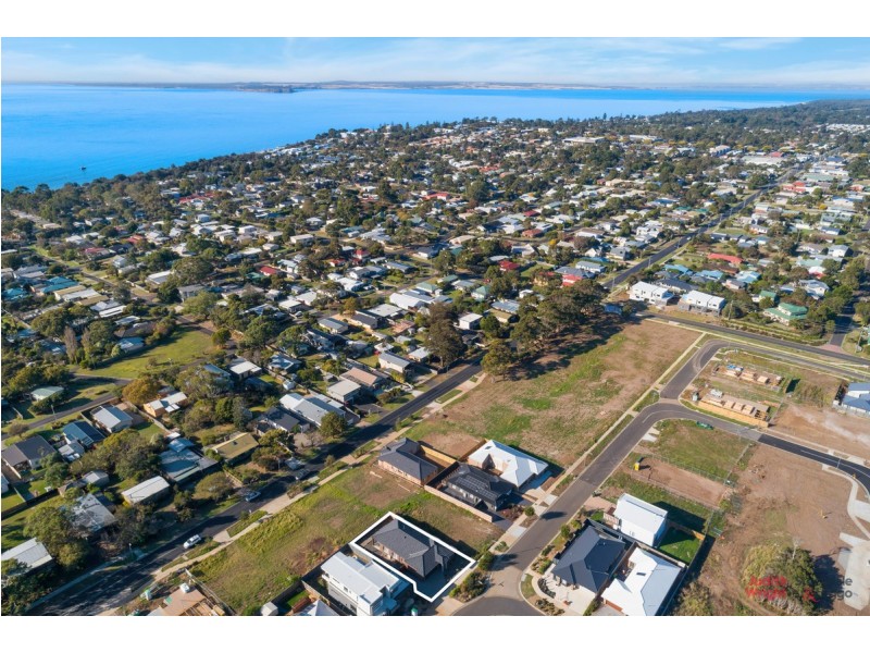 15 Curlew Way, Cowes VIC 3922