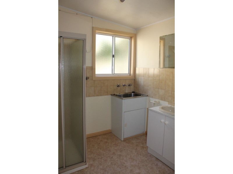 24 Douglas Road, Cowes VIC 3922