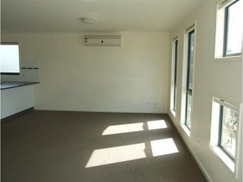 2/28 Malcliff Road, Newhaven VIC 3925