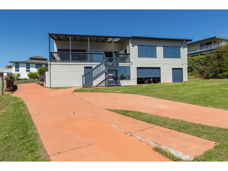 11 The Mount, San Remo VIC 3925