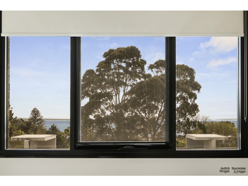 21/9-11 Bass Avenue, Cowes VIC 3922