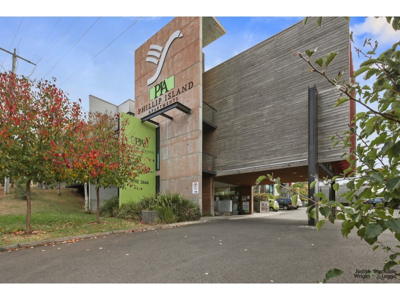 21/9-11 Bass Avenue, Cowes VIC 3922