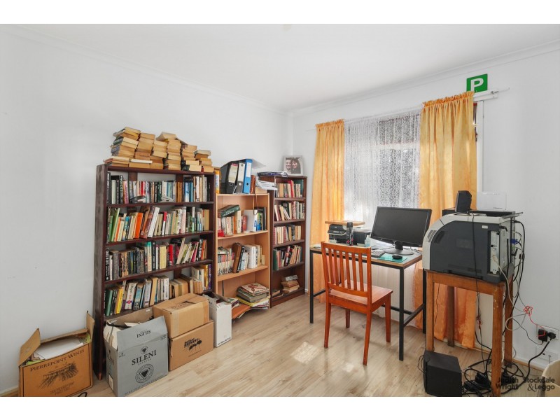 25 Pine Avenue, Cowes VIC 3922