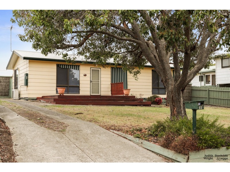 51 Wyndham Avenue, Cowes VIC 3922