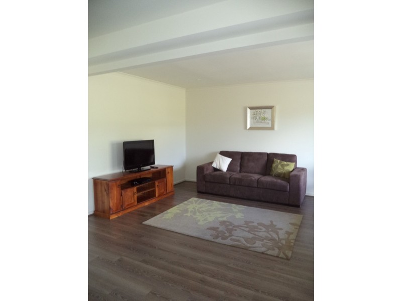 3 Possum Place, Cowes VIC 3922