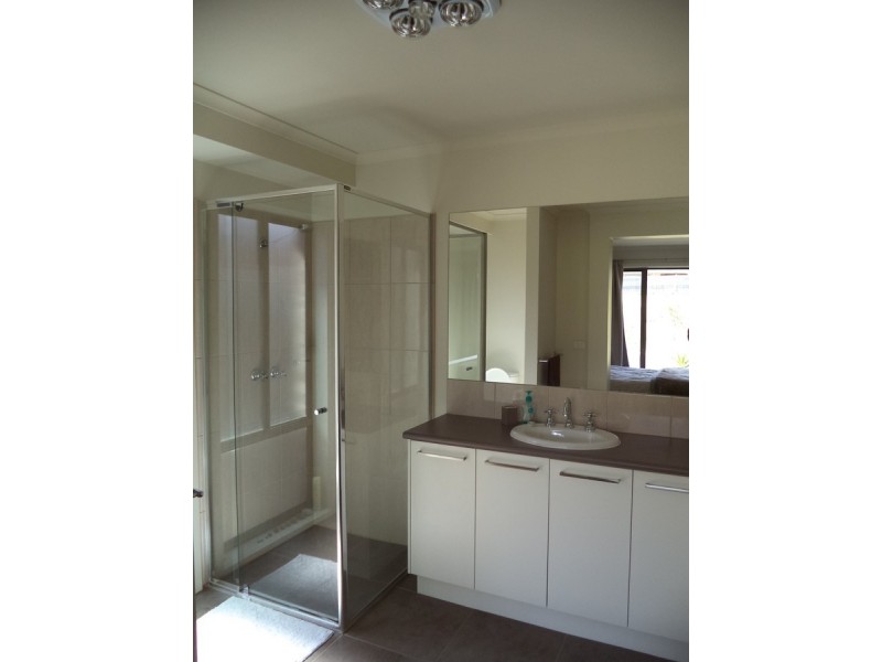 3 Possum Place, Cowes VIC 3922