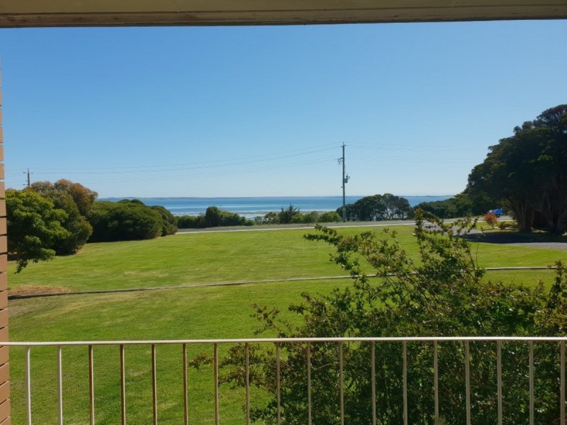 38-40 Genista Street, San Remo VIC 3925