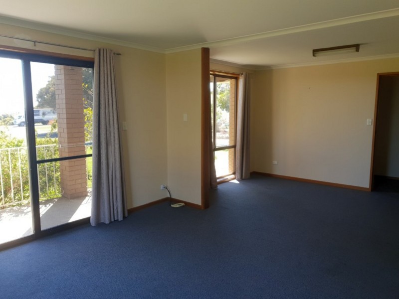 38-40 Genista Street, San Remo VIC 3925